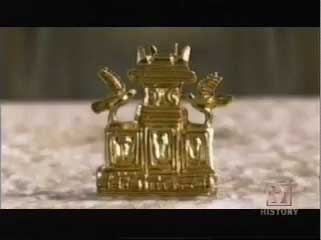 The actual Mycenaen pendant that Jacobovici tries to link to the ark of the covenant The actual Mycenaen pendant that Jacobovici tries to link to the ark of the covenant